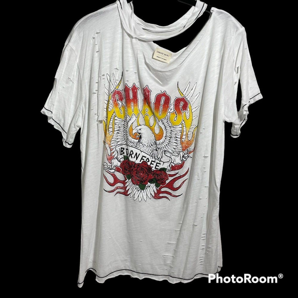 Emory Park Distressed T-shirt size Small